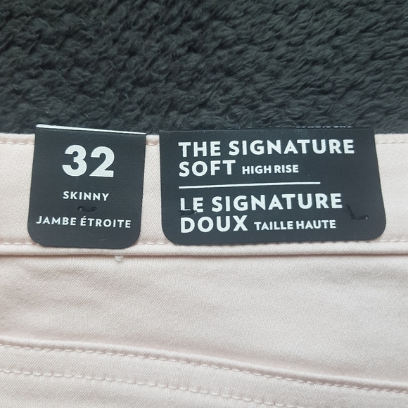 Reitman's Signature Soft High Rise Skinny Jeans - Picture 10 of 14